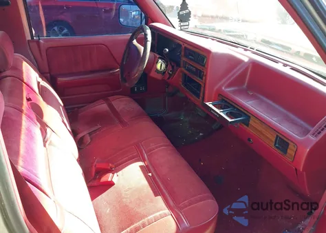 1992 Dodge Dakota from USA, damaged, VIN 1B7GL26X0NS535539